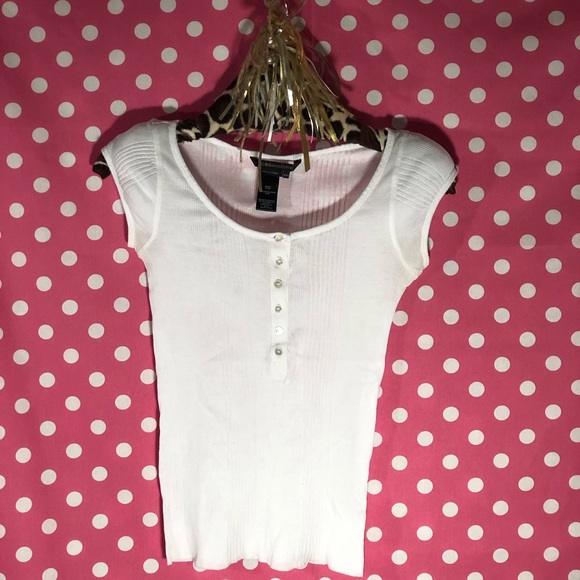 BCBGMaxAzria Tops - BCBG Top BCBGMaxAzria Tops - BCBG Top